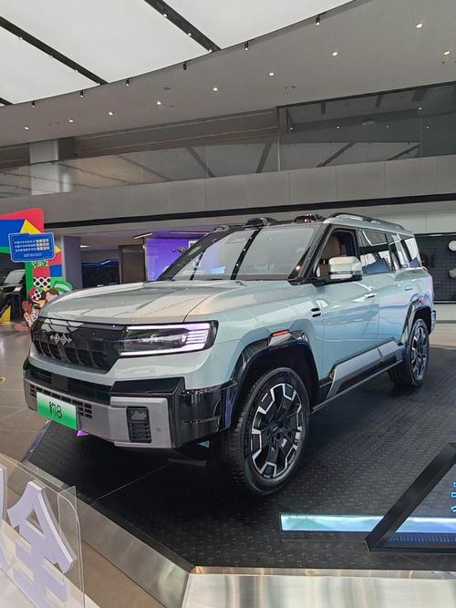 深圳303比亚迪方程豹硬派越野的爆款，英菲尼迪35周年与你共成长